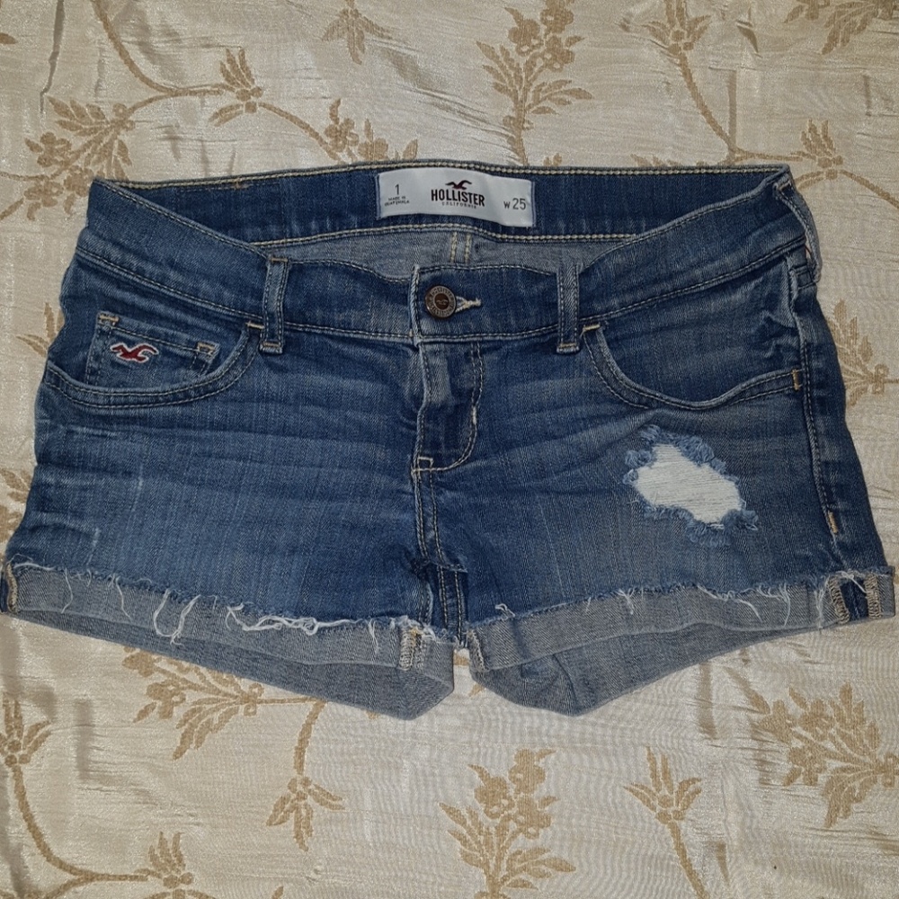 Hollister Festival Denim shorts, destroy finish